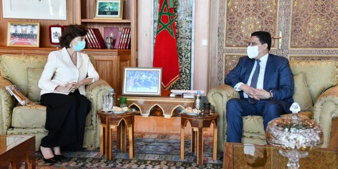 وزير الخاريجية المغربي ناصر بوريطة يتباحث مع المديرة العامة لليونيسكو