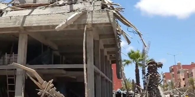 بالفيديو: انهيار عمارة في طور البناء وسلطات البيضاء تتدخل