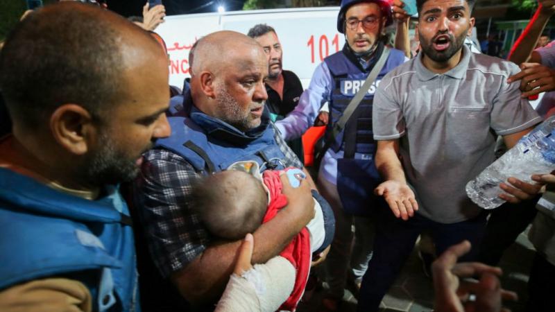 مقتل زوجة وابن وابنة مراسل "الجزيرة" في غزة وائل الدحدوح بنيران الجيش الإسرائيلي